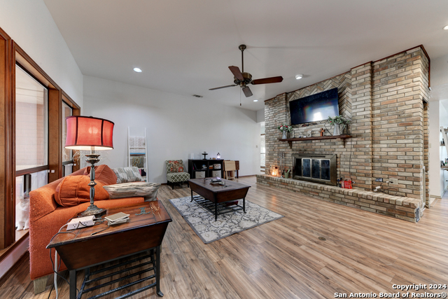 6022 Northgap St Property Photo 11