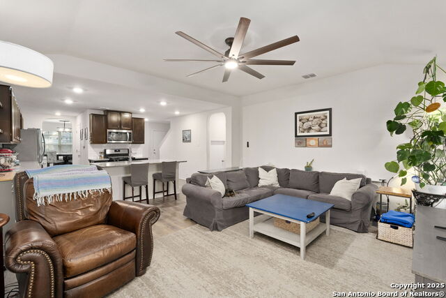 10015 Moon Shine Property Photo 7