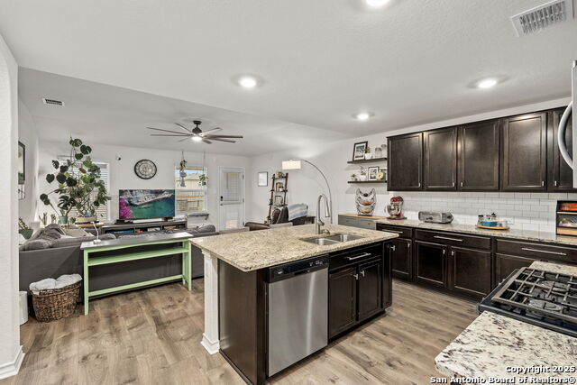 10015 Moon Shine Property Photo 9