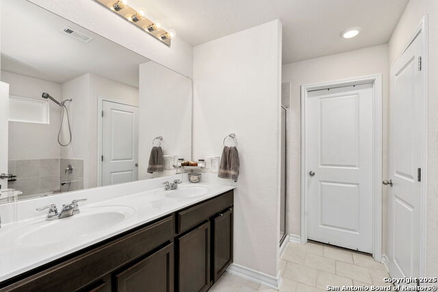 10015 Moon Shine Property Photo 15