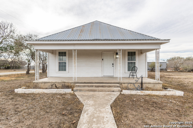219 S Pickford Property Photo 2