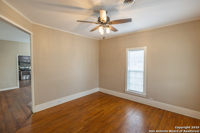219 S Pickford Property Photo 8