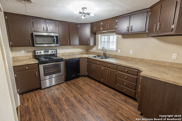 219 S Pickford Property Photo 12