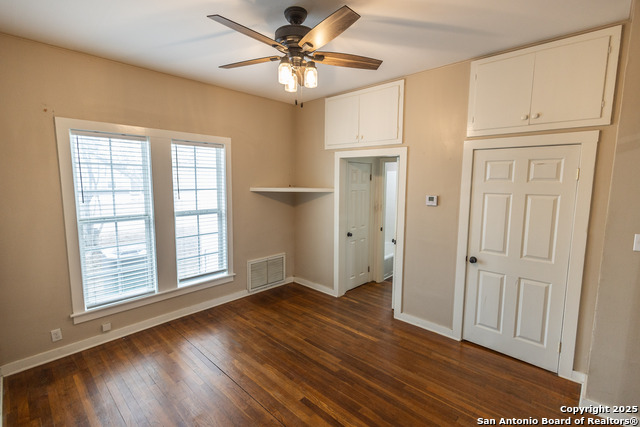 219 S Pickford Property Photo 15