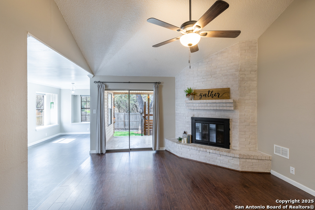 8627 Pendragon St Property Photo 2