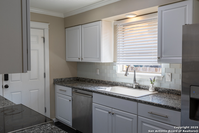 8627 Pendragon St Property Photo 8