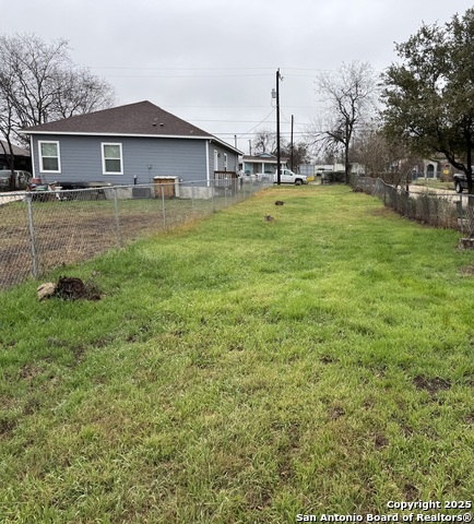 237 Chickering Ave Property Photo 3