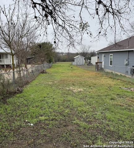 237 Chickering Ave Property Photo 4