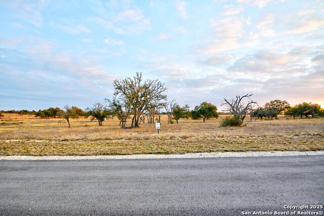 -- Oryx View Dr. Property Photo 9