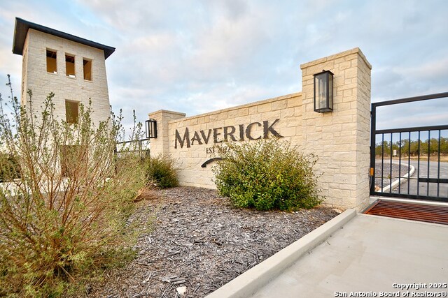 -- Oryx View Dr. Property Photo 11