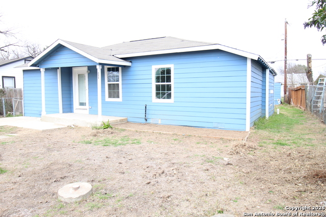 255 Rollins Ave. Property Photo 3