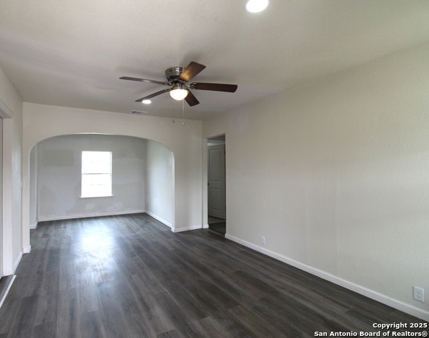 255 Rollins Ave. Property Photo 5