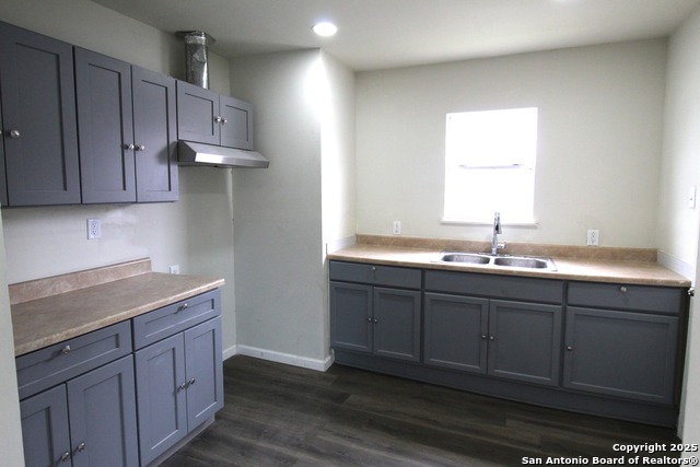 255 Rollins Ave. Property Photo 6