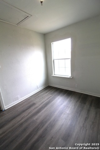 255 Rollins Ave. Property Photo 10