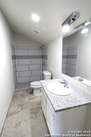 255 Rollins Ave. Property Photo 13