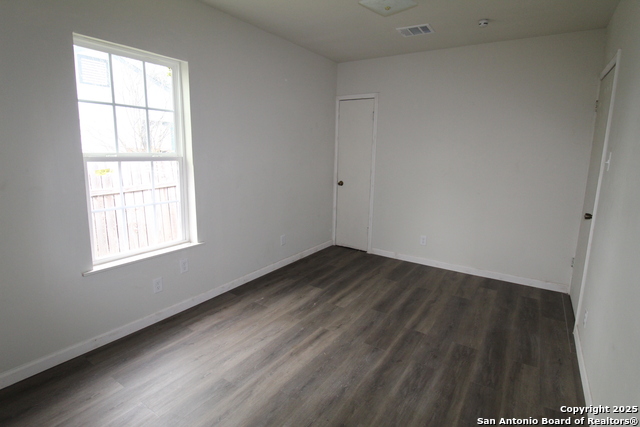 255 Rollins Ave. Property Photo 15