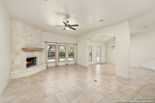 9506 Basket Elm Property Photo 15