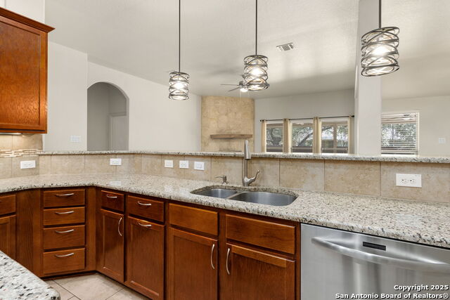9506 Basket Elm Property Photo 21