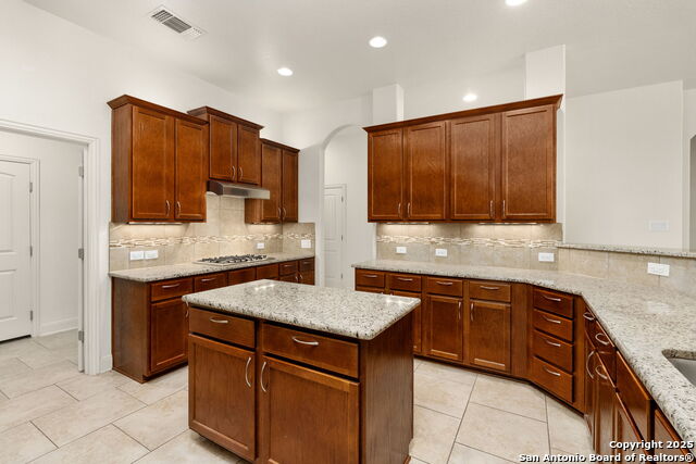 9506 Basket Elm Property Photo 22