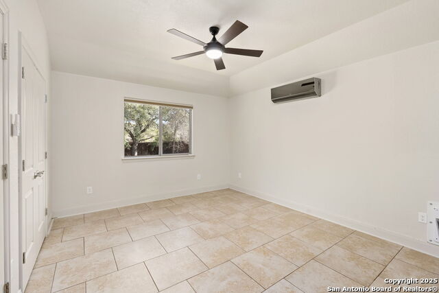 9506 Basket Elm Property Photo 31