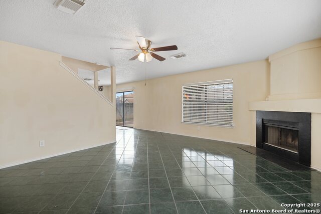 7806 Larcrest Ln Property Photo 6