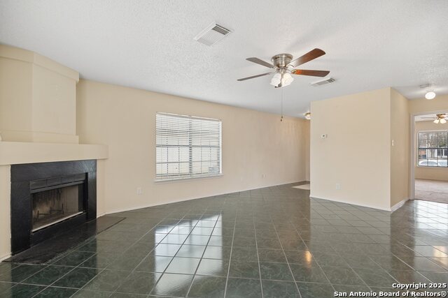 7806 Larcrest Ln Property Photo 7