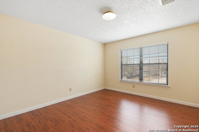 7806 Larcrest Ln Property Photo 16