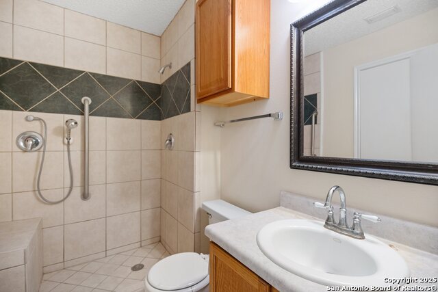 7806 Larcrest Ln Property Photo 28