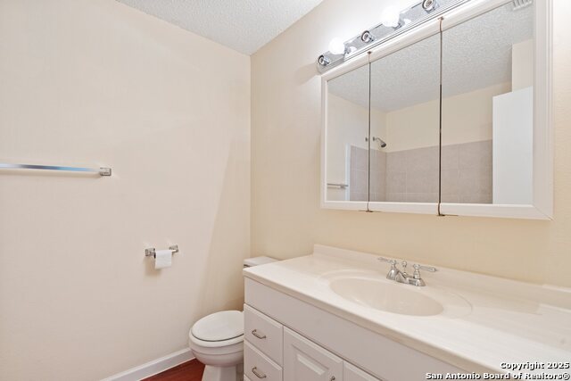 7806 Larcrest Ln Property Photo 29