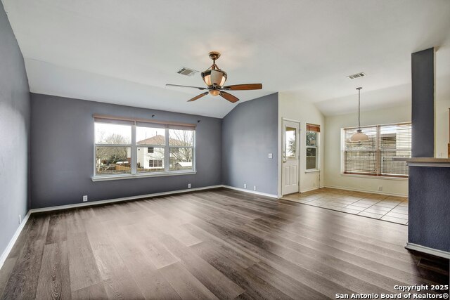 15702 Turfway Park Property Photo 4