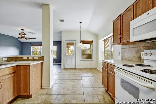 15702 Turfway Park Property Photo 13