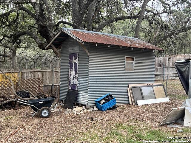 8723 Buckskin Dr Property Photo 4