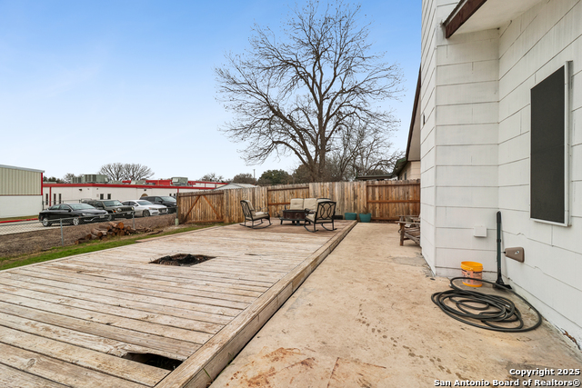 11221 Lone Shadow Trail Property Photo 28