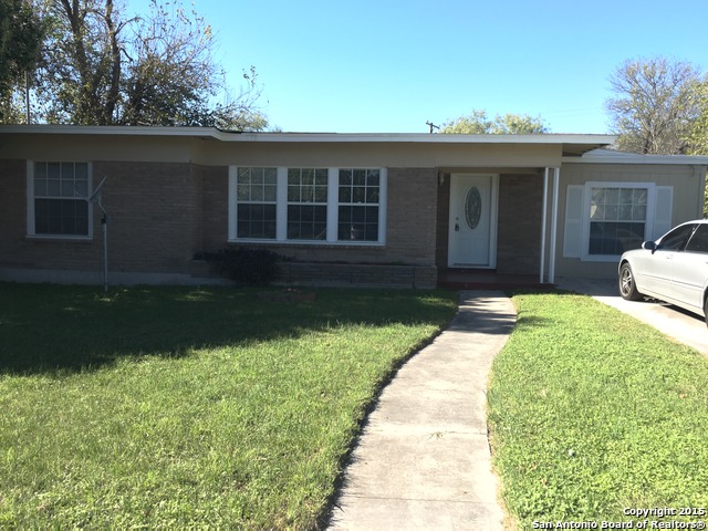2919 Hillcrest Dr Property Photo