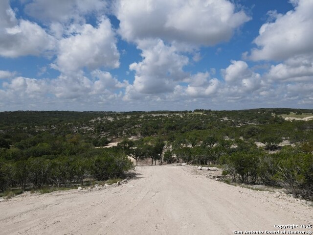 296 Kamira Dr Property Photo 8
