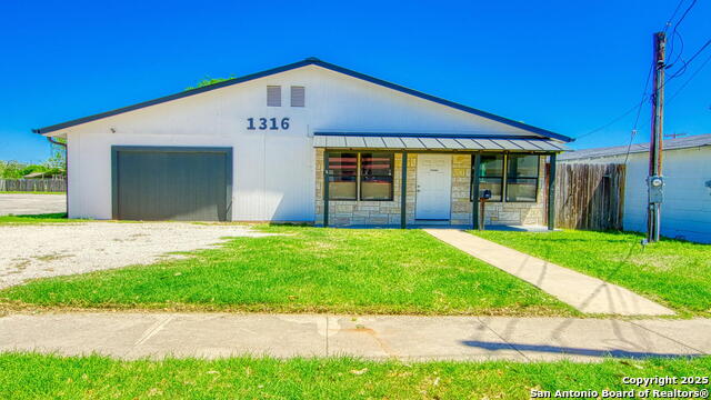1316 4th St Property Photo