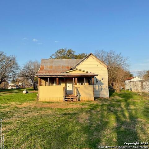 108 4th St Property Photo 1