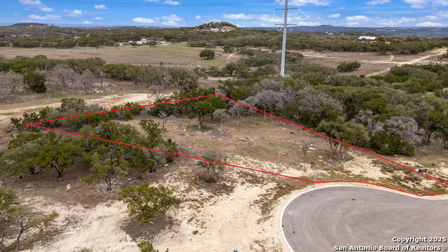 688 Travis Forest Property Photo 4