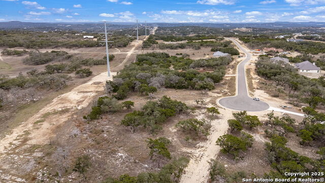 688 Travis Forest Property Photo 5