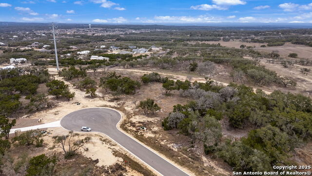688 Travis Forest Property Photo 12