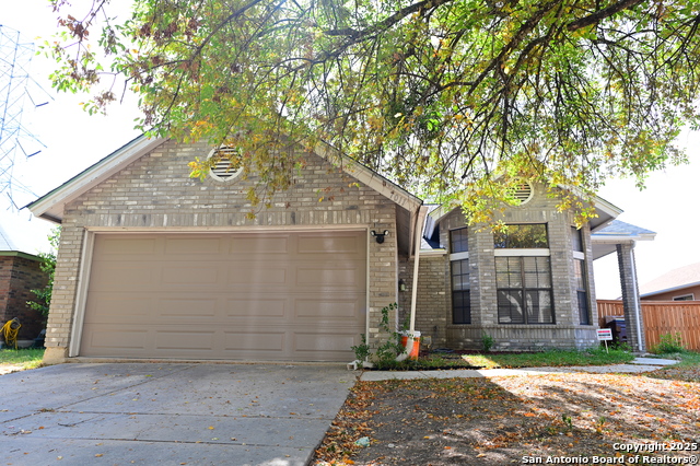 7011 Beech Trail Property Photo 2