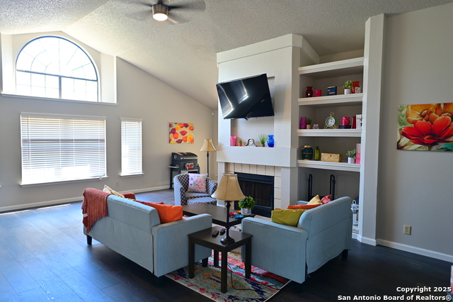 7011 Beech Trail Property Photo 4