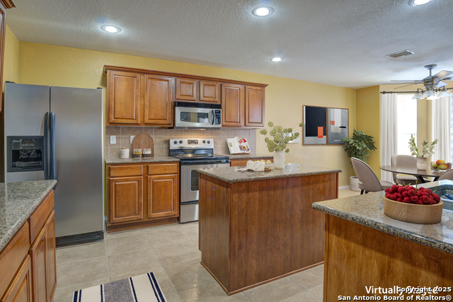 839 Wooden Fox Property Photo 6