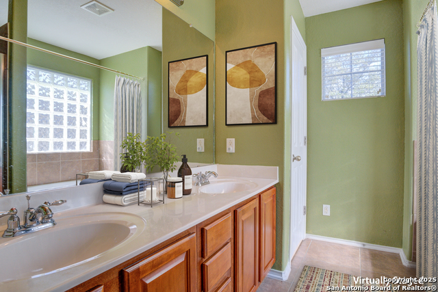 839 Wooden Fox Property Photo 10