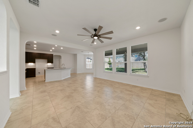 22422 Peonia Park Property Photo 3