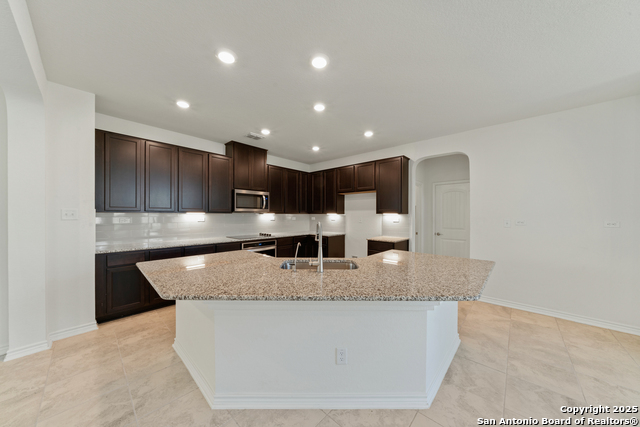 22422 Peonia Park Property Photo 4