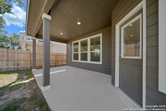 22422 Peonia Park Property Photo 24