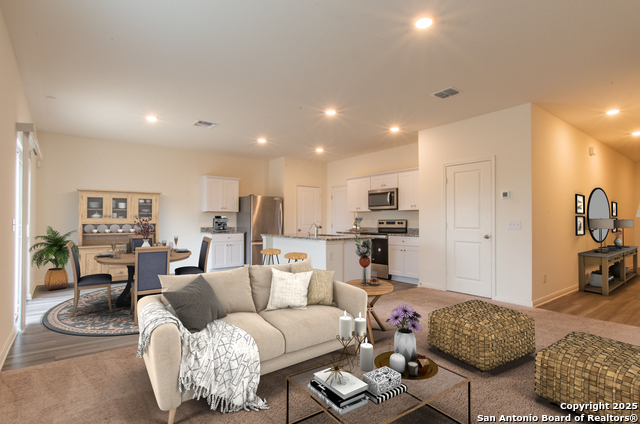 5403 Pearl Mdw Property Photo