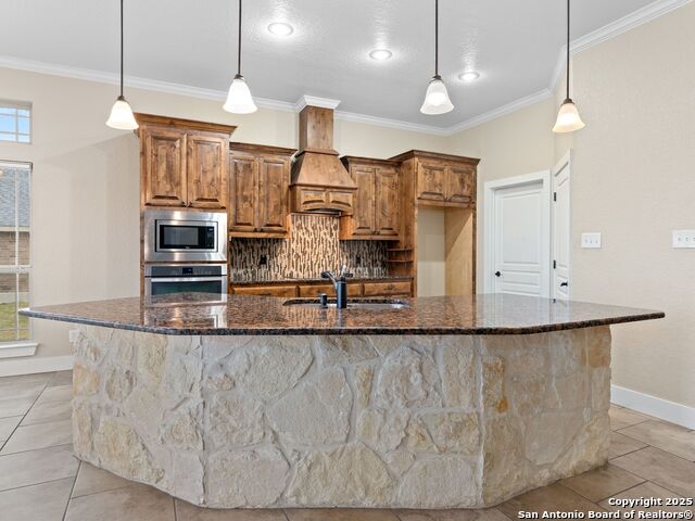 822 Chambord Drive Property Photo 10