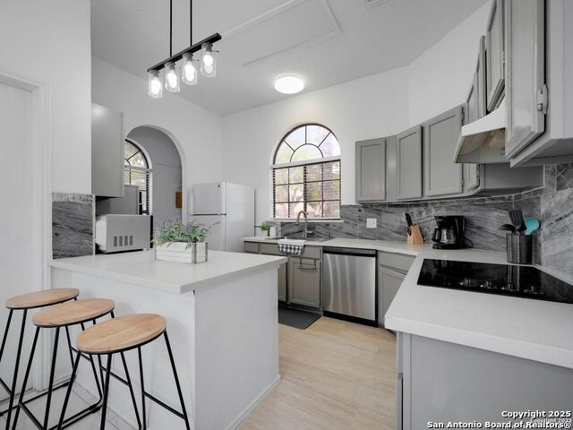 6304 Village Arbor Property Photo